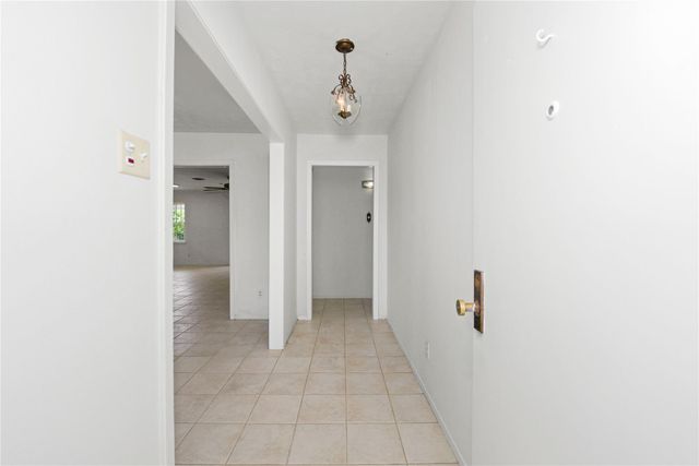 7122 Tanager Street, Houston, TX 77074