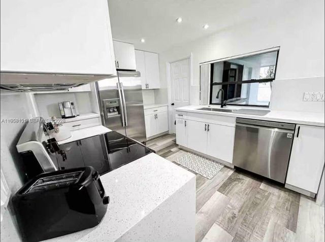 5750 N Andrews Ave, Oakland Park, FL 33309