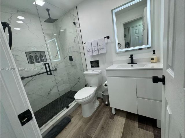 5750 N Andrews Ave, Oakland Park, FL 33309