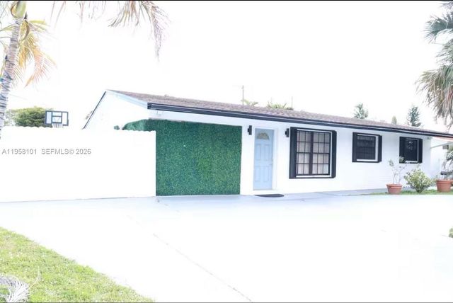 5750 N Andrews Ave, Oakland Park, FL 33309