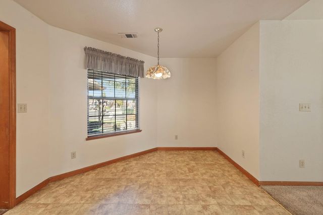 1560 Snapdragon Way, Manteca, CA 95336