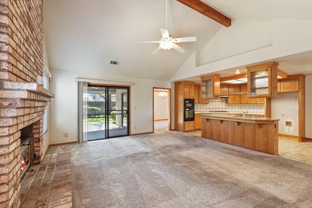 1560 Snapdragon Way, Manteca, CA 95336