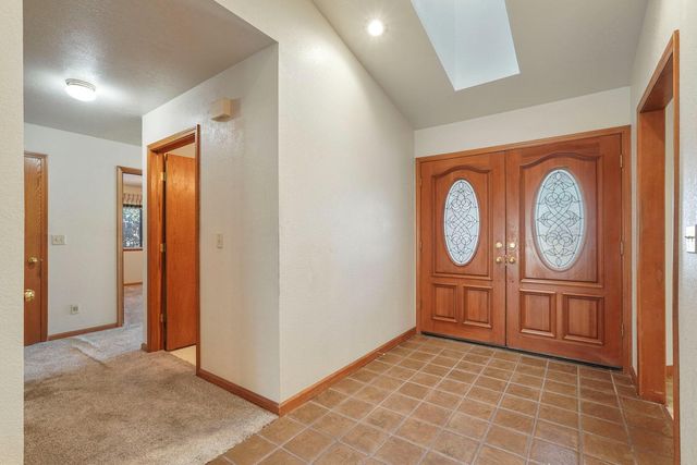 1560 Snapdragon Way, Manteca, CA 95336