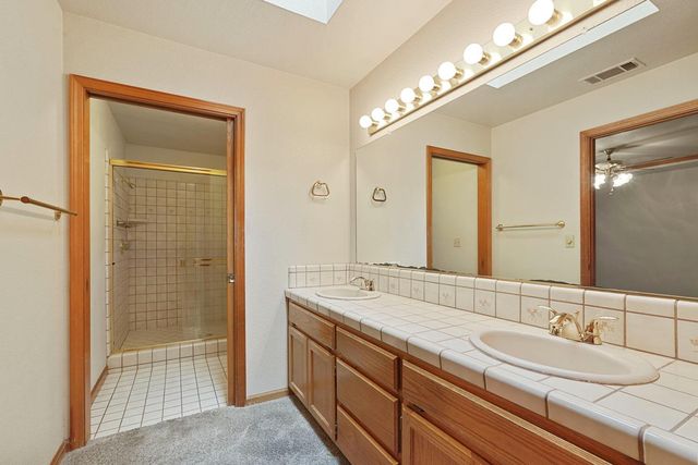 1560 Snapdragon Way, Manteca, CA 95336