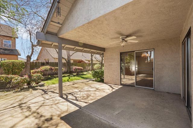 1560 Snapdragon Way, Manteca, CA 95336