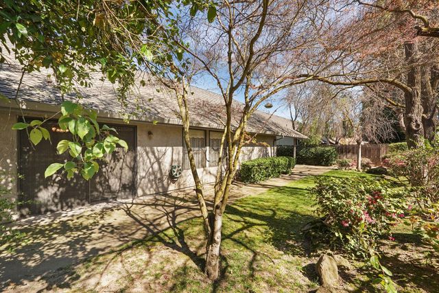 1560 Snapdragon Way, Manteca, CA 95336