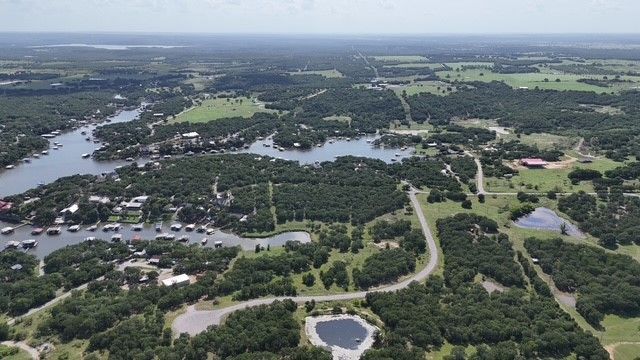 155 County Road 1742, Chico, TX 76431