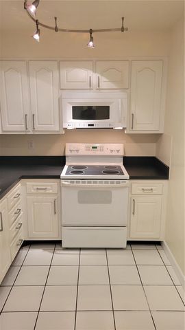 4607 W FIG STREET 203, Tampa, FL 33609