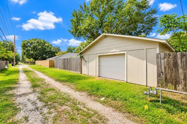 1313 Tobola Street, Rosenberg, TX 77471