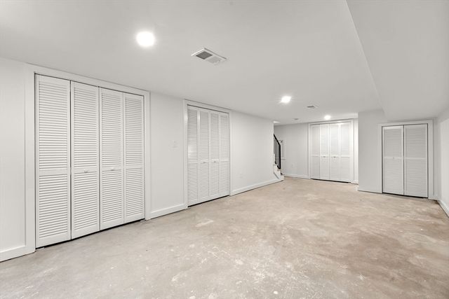 597 E 2nd St A, Boston, MA 02127