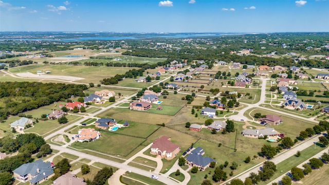 2507 Waterstone Drive, Cedar Hill, TX 75104
