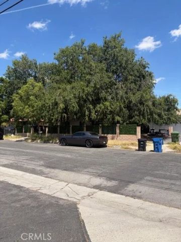 10210 Encino Avenue, Northridge, CA 91325