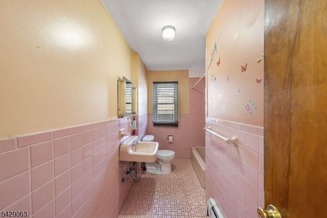 466 Delavan Ave, Newark City, NJ 07107