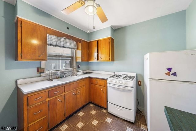466 Delavan Ave, Newark City, NJ 07107