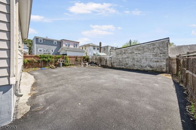 466 Delavan Ave, Newark City, NJ 07107