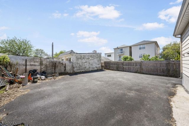466 Delavan Ave, Newark City, NJ 07107