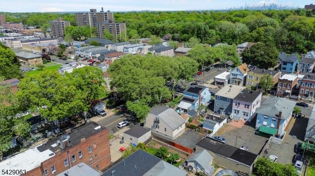 466 Delavan Ave, Newark City, NJ 07107