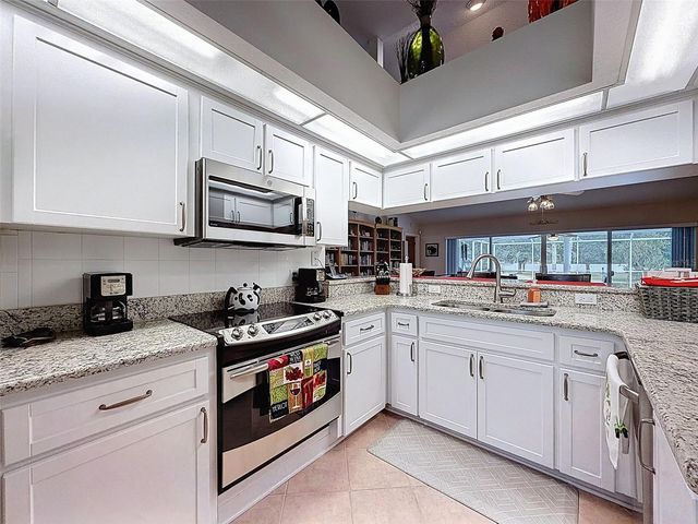 27380 GOLF COURSE LOOP, Wesley Chapel, FL 33544