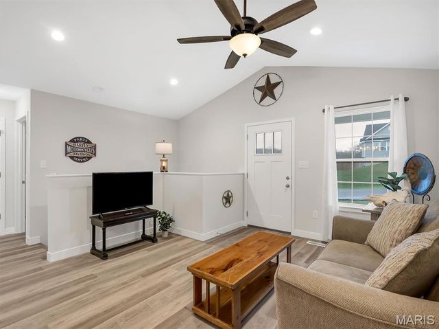 455 Calvey View Court, Robertsville, MO 63072