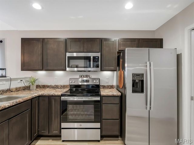 455 Calvey View Court, Robertsville, MO 63072