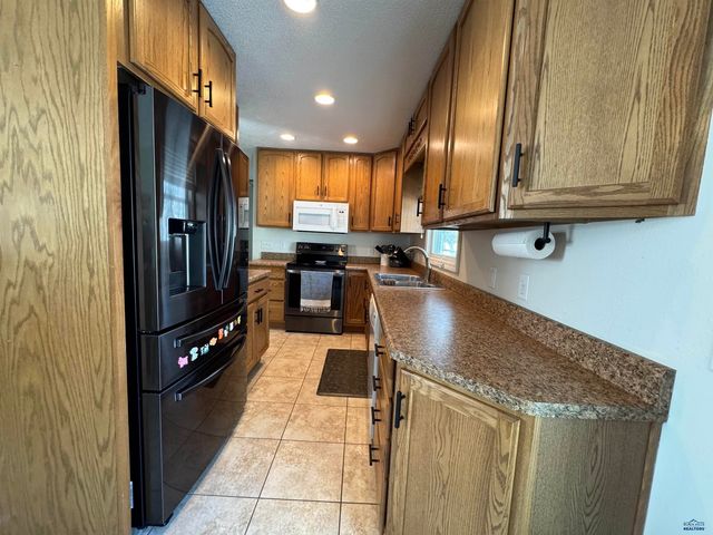 3605 MAPLE AVE, Rapid City, SD 57701