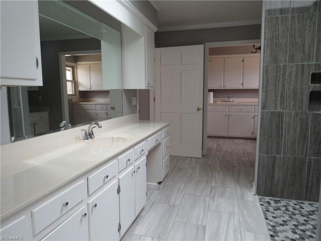 408 Colonial Drive, North Wilkesboro, NC 28659