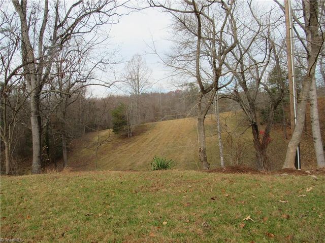 408 Colonial Drive, North Wilkesboro, NC 28659