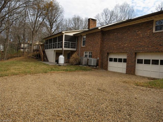 408 Colonial Drive, North Wilkesboro, NC 28659
