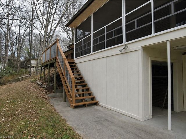 408 Colonial Drive, North Wilkesboro, NC 28659