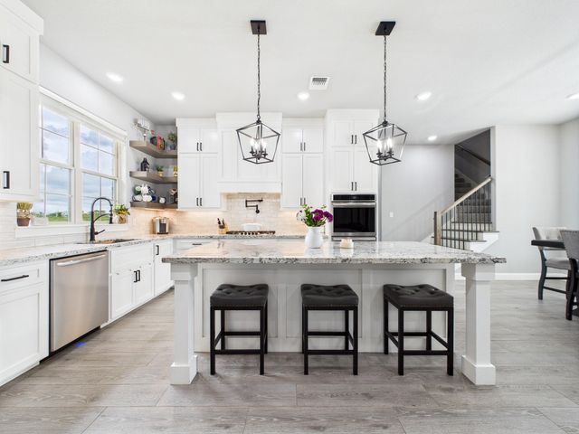 2711 Oakwood Shores Drive, Richwood, TX 77515