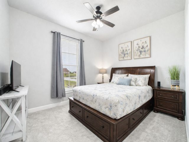 2711 Oakwood Shores Drive, Richwood, TX 77515