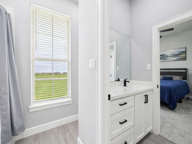 2711 Oakwood Shores Drive, Richwood, TX 77515