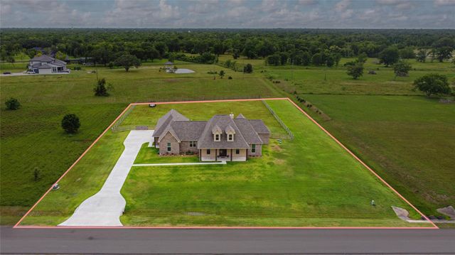 2711 Oakwood Shores Drive, Richwood, TX 77515