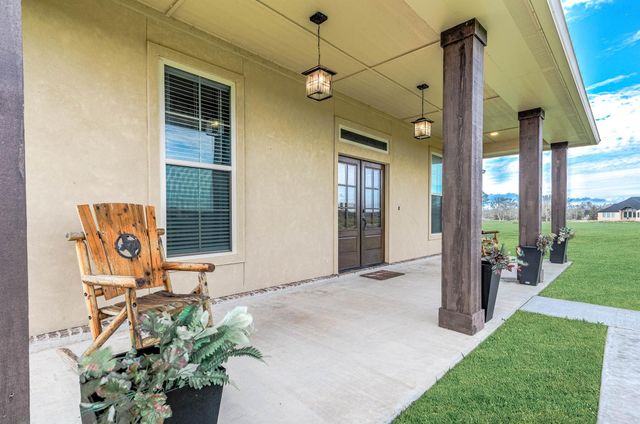 2711 Oakwood Shores Drive, Richwood, TX 77515