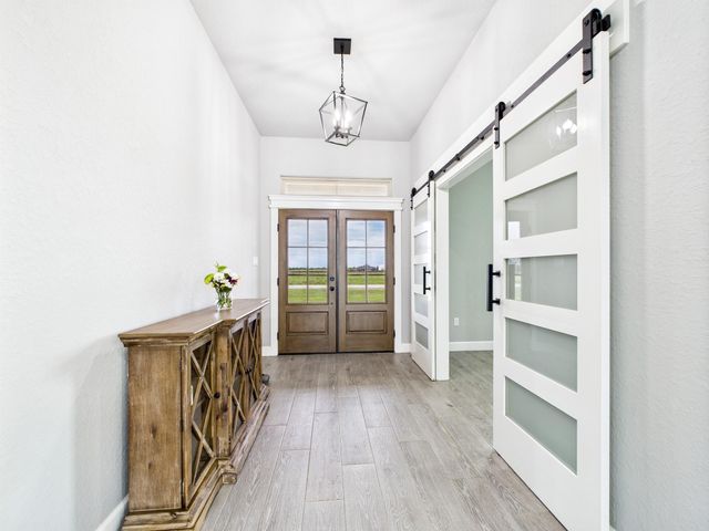 2711 Oakwood Shores Drive, Richwood, TX 77515