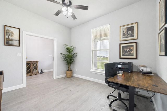 2711 Oakwood Shores Drive, Richwood, TX 77515