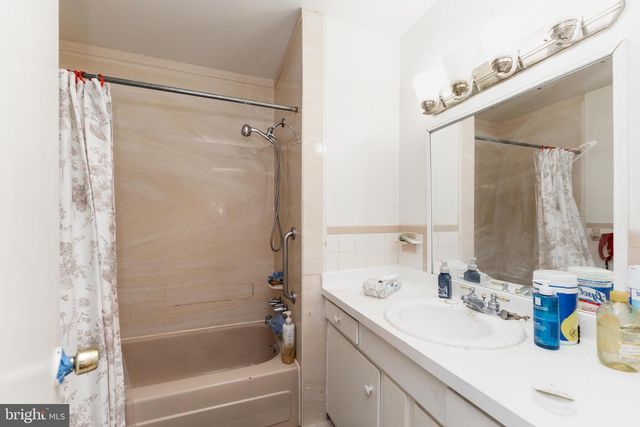 9549 RIGGS RD, Adelphi, MD 20783