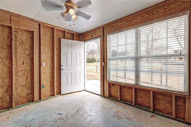 412 Mockingbird Drive, Loganville, GA 30052