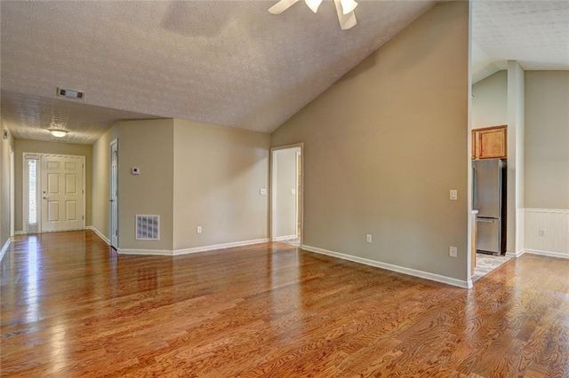 412 Mockingbird Drive, Loganville, GA 30052