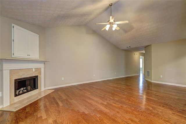 412 Mockingbird Drive, Loganville, GA 30052