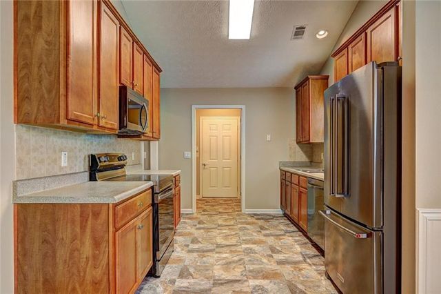 412 Mockingbird Drive, Loganville, GA 30052