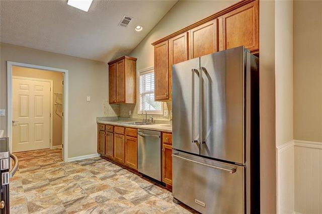 412 Mockingbird Drive, Loganville, GA 30052