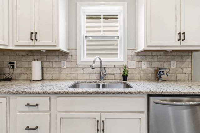 1124 Grimball Trace, Lexington, KY 40509
