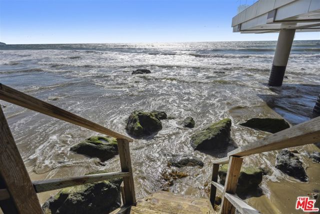 31500 Victoria Point Road, Malibu, CA 90265