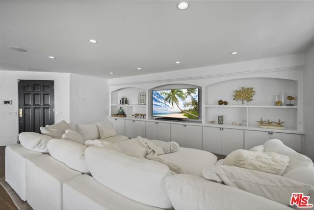 31500 Victoria Point Road, Malibu, CA 90265