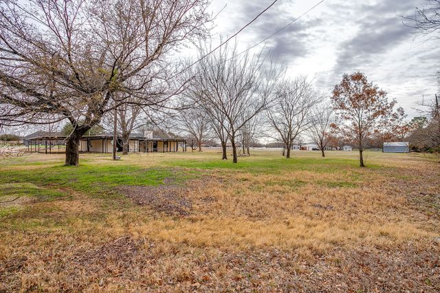 3813 Easy Street, Alvarado, TX 76009