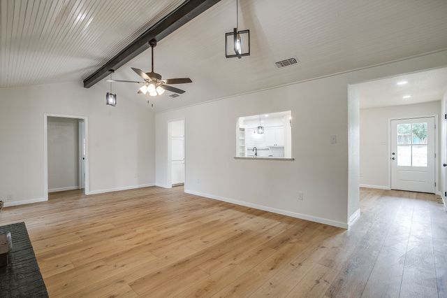 3813 Easy Street, Alvarado, TX 76009