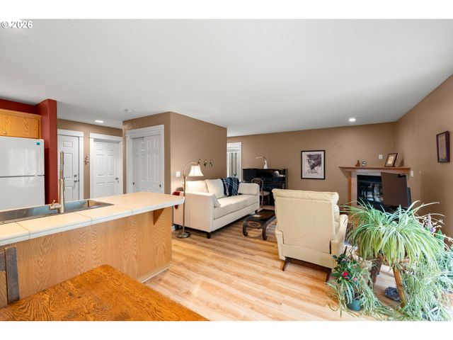 20164 Sw BERNICE Ln, Beaverton, OR 97007
