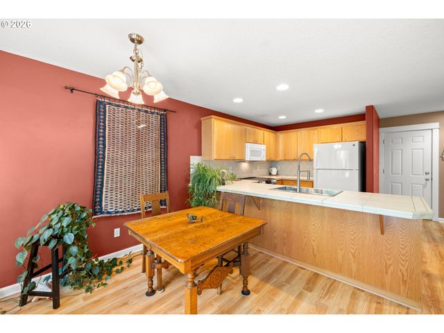 20164 Sw BERNICE Ln, Beaverton, OR 97007