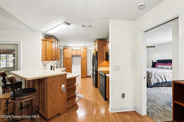 457 Wildwood Avenue SW, Palm Bay, FL 32908